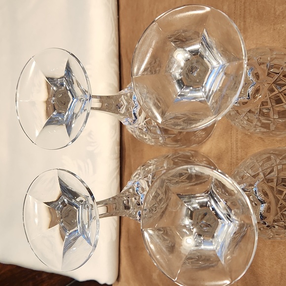 Elegant Godinger Crystal Wine Glass Set of 4 - Picture 3 of 5